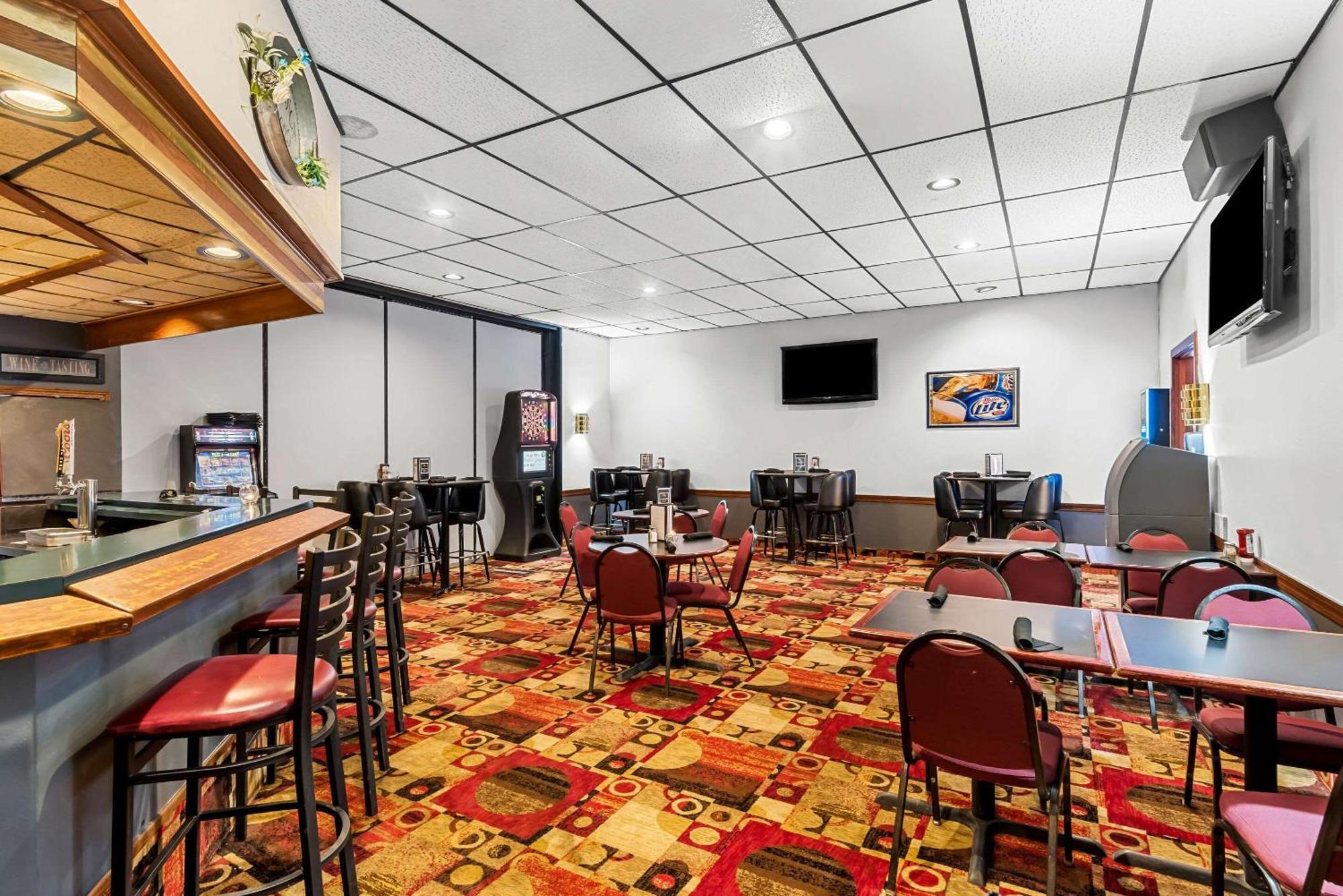 Quality Inn Fort Dodge Exterior photo