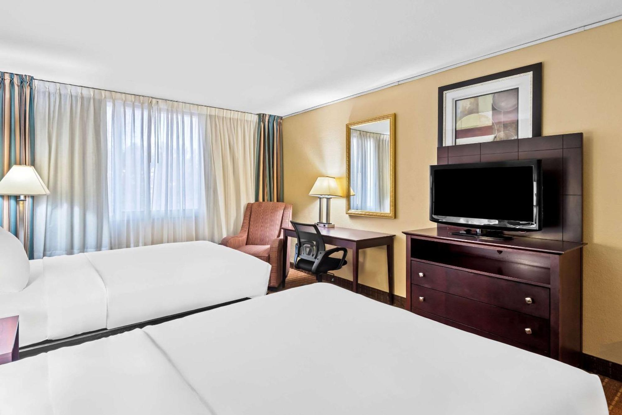 Quality Inn Fort Dodge Exterior photo