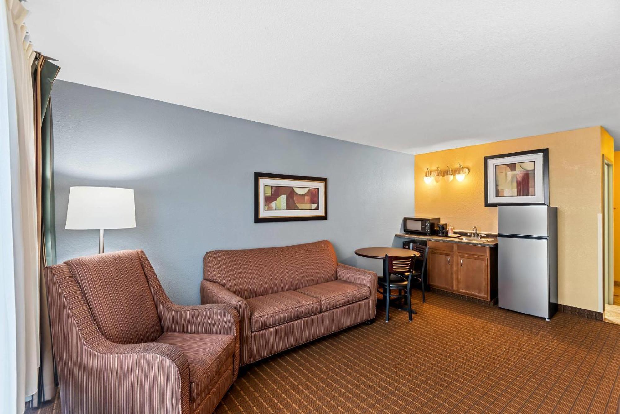 Quality Inn Fort Dodge Exterior photo
