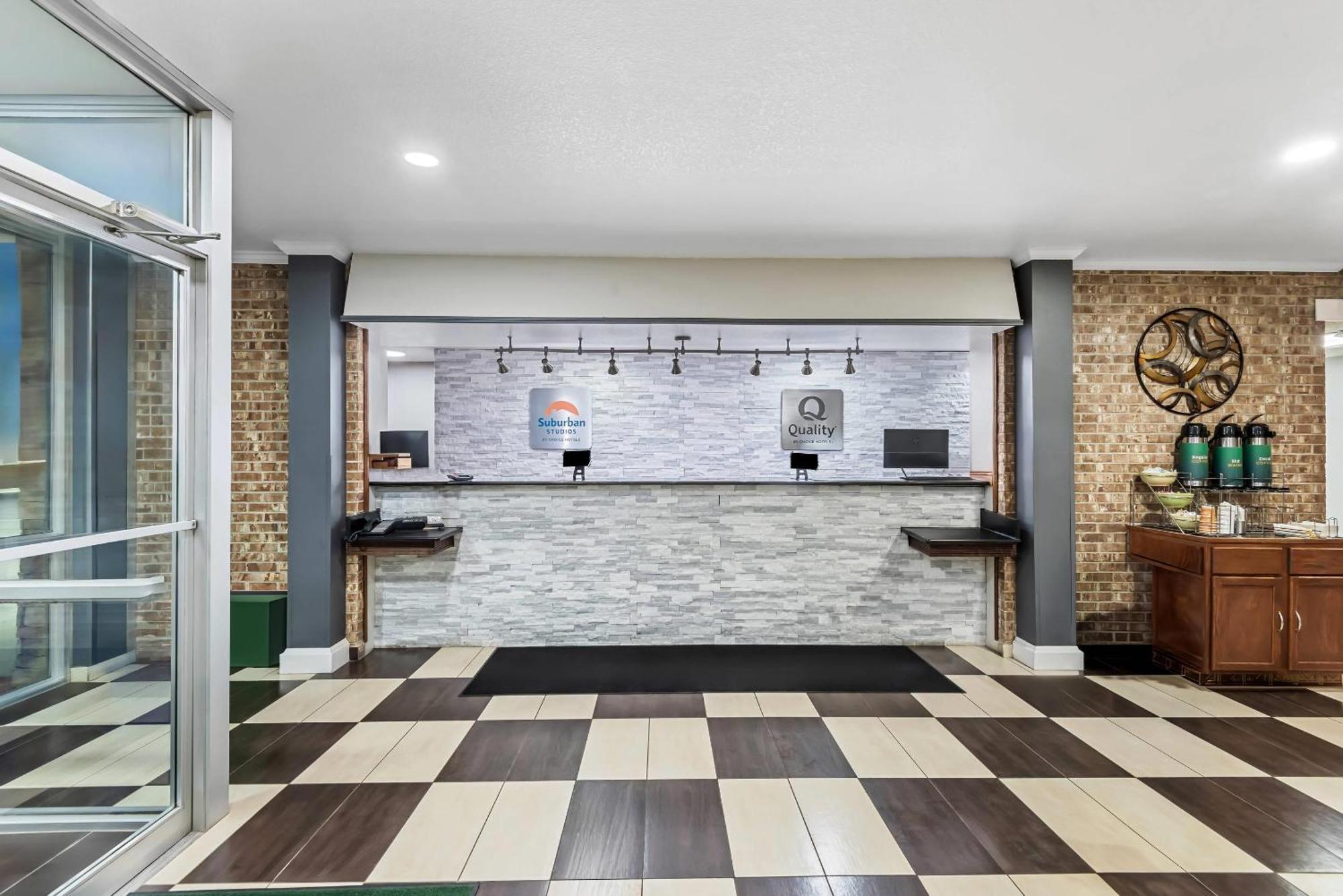 Quality Inn Fort Dodge Exterior photo