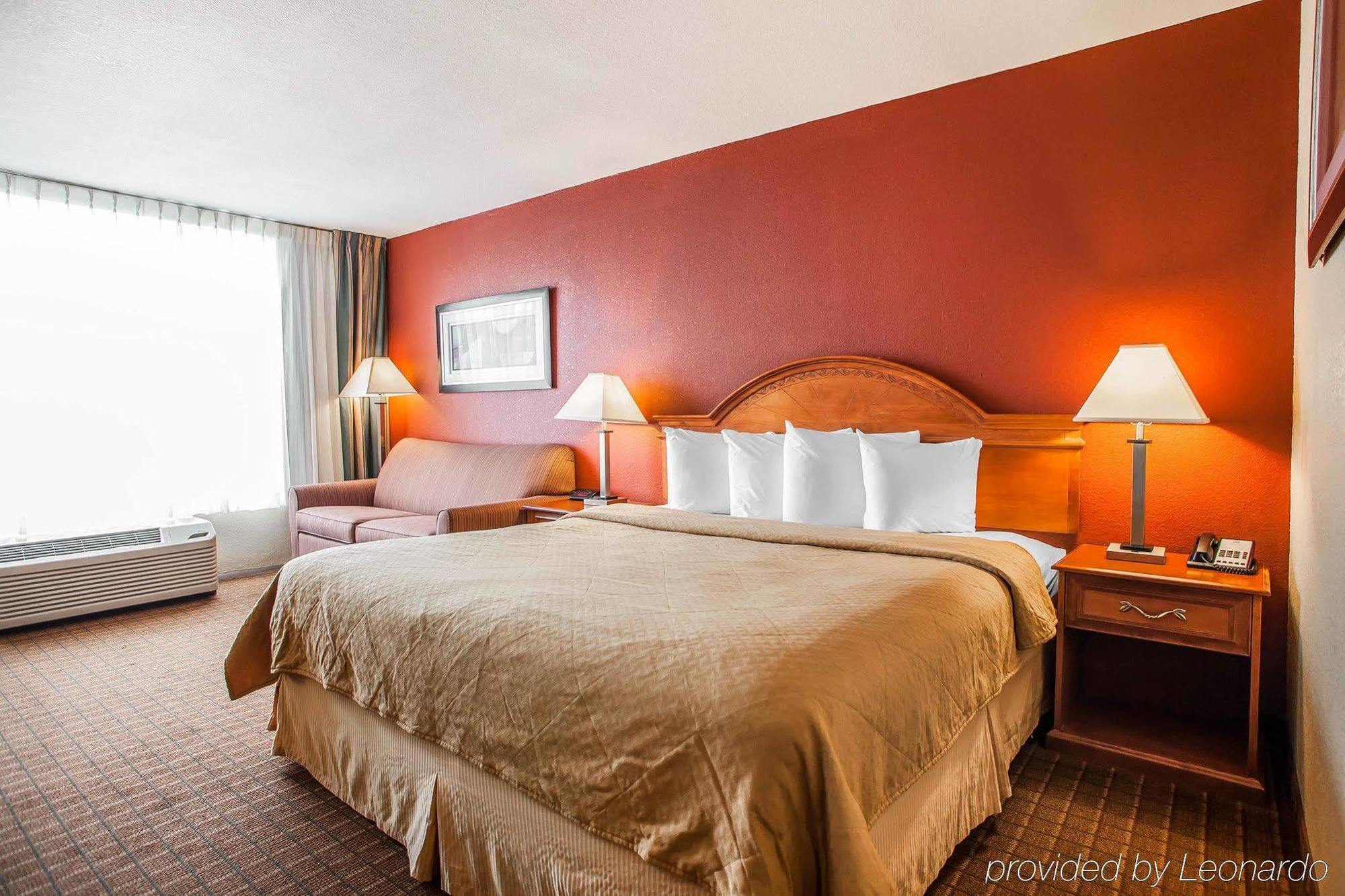 Quality Inn Fort Dodge Exterior photo