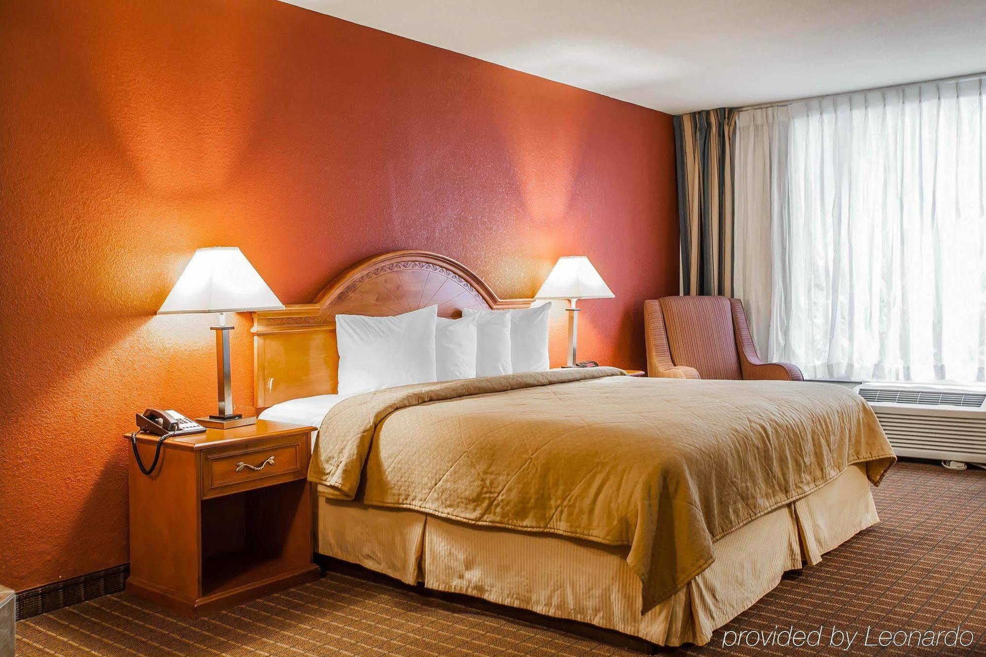Quality Inn Fort Dodge Exterior photo